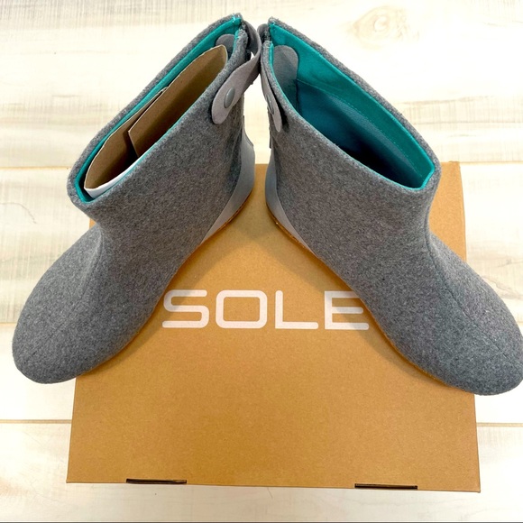 Disctrict by Sole Grey Wool ReCork Felt Zip Boots Sz 8 Stride Recycled Rubber - Picture 4 of 11